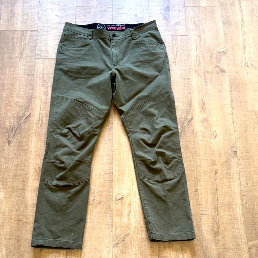 Wrangler Men's Green Pants